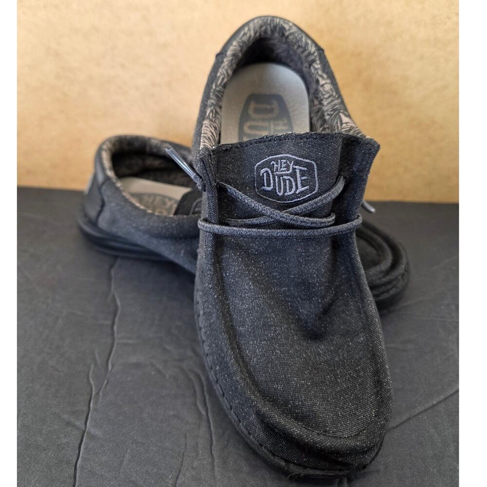 Hey Dude Wally Youth Basic Size 4